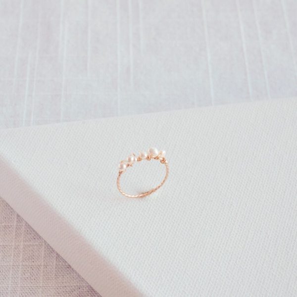 Twisted Pearl Ring