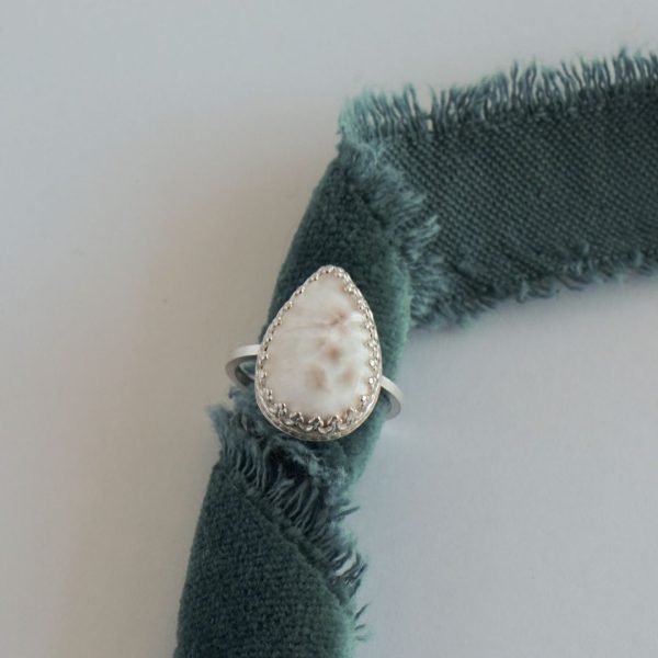 White Agate Ring - Image 2
